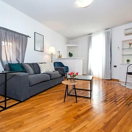 Dalmatina Apartamento *